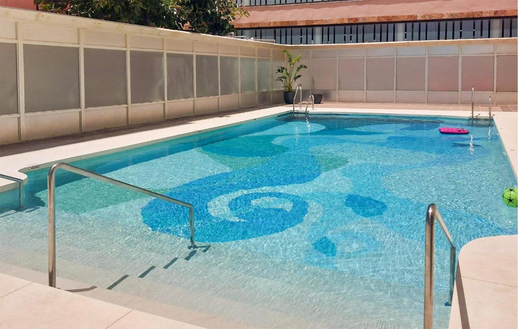 Cozy Apartment In Torremolinos With Wifi Exterior photo