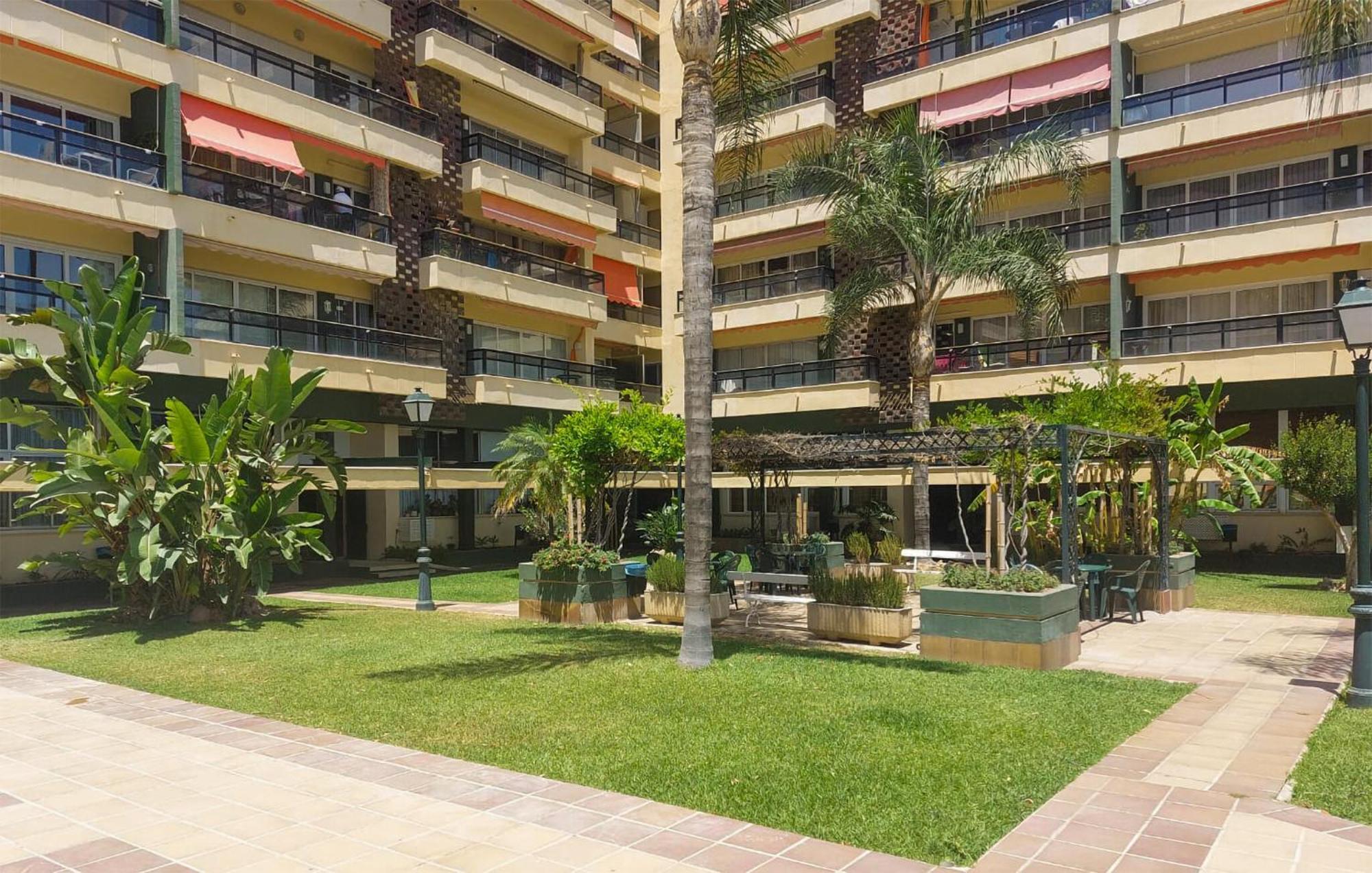 Cozy Apartment In Torremolinos With Wifi Exterior photo
