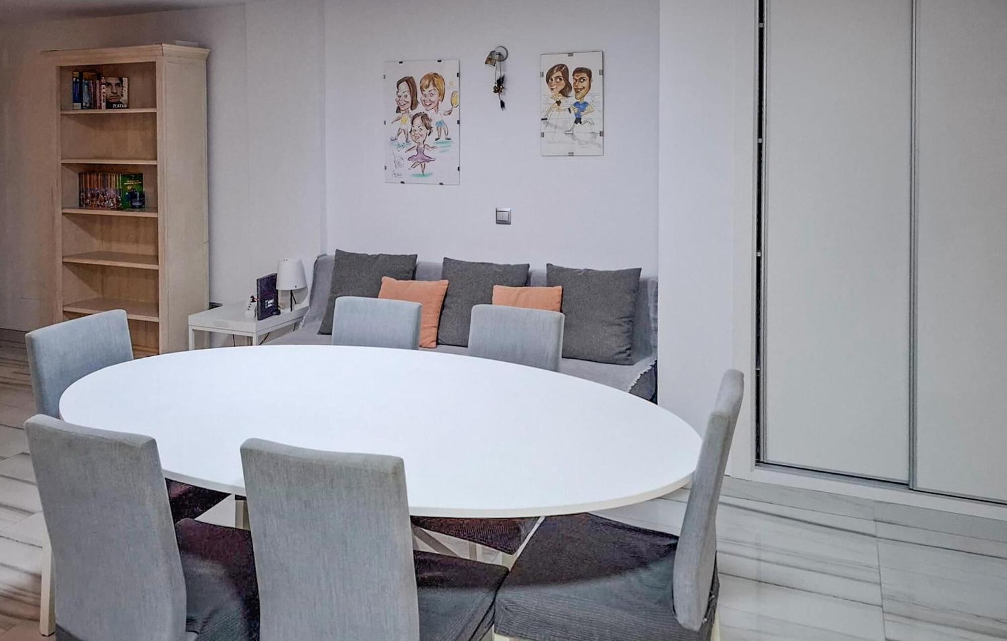 Cozy Apartment In Torremolinos With Wifi Exterior photo